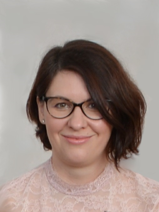  Cseke Klára